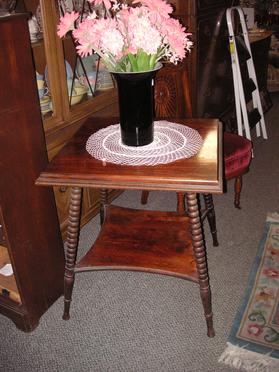 West Saint Paul Antiques
