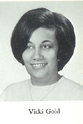 Vicki R "Goldish" Gold
