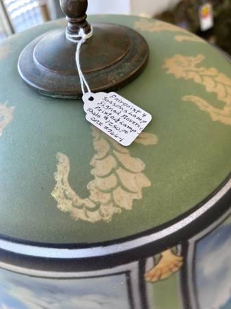 West Saint Paul Antiques