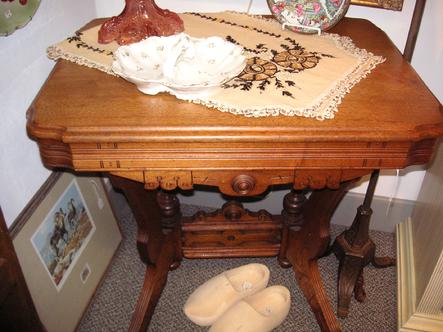 West Saint Paul Antiques