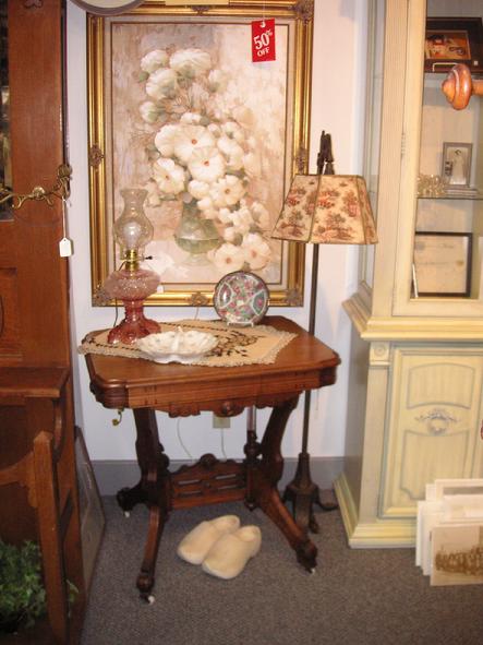West Saint Paul Antiques