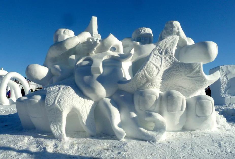 AMAZING SNOW SCULPTURES